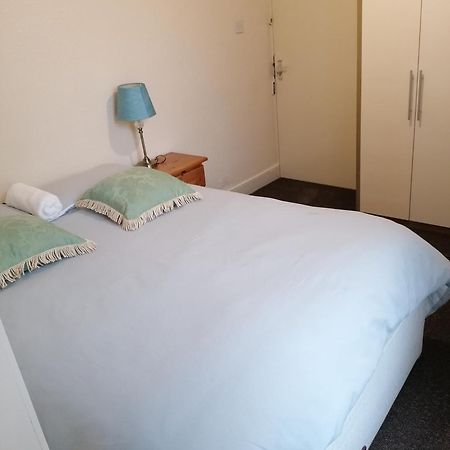 Hygis Home Of Relaxations Stoke-on-Trent ภายนอก รูปภาพ
