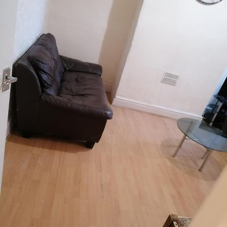 Hygis Home Of Relaxations Stoke-on-Trent ภายนอก รูปภาพ