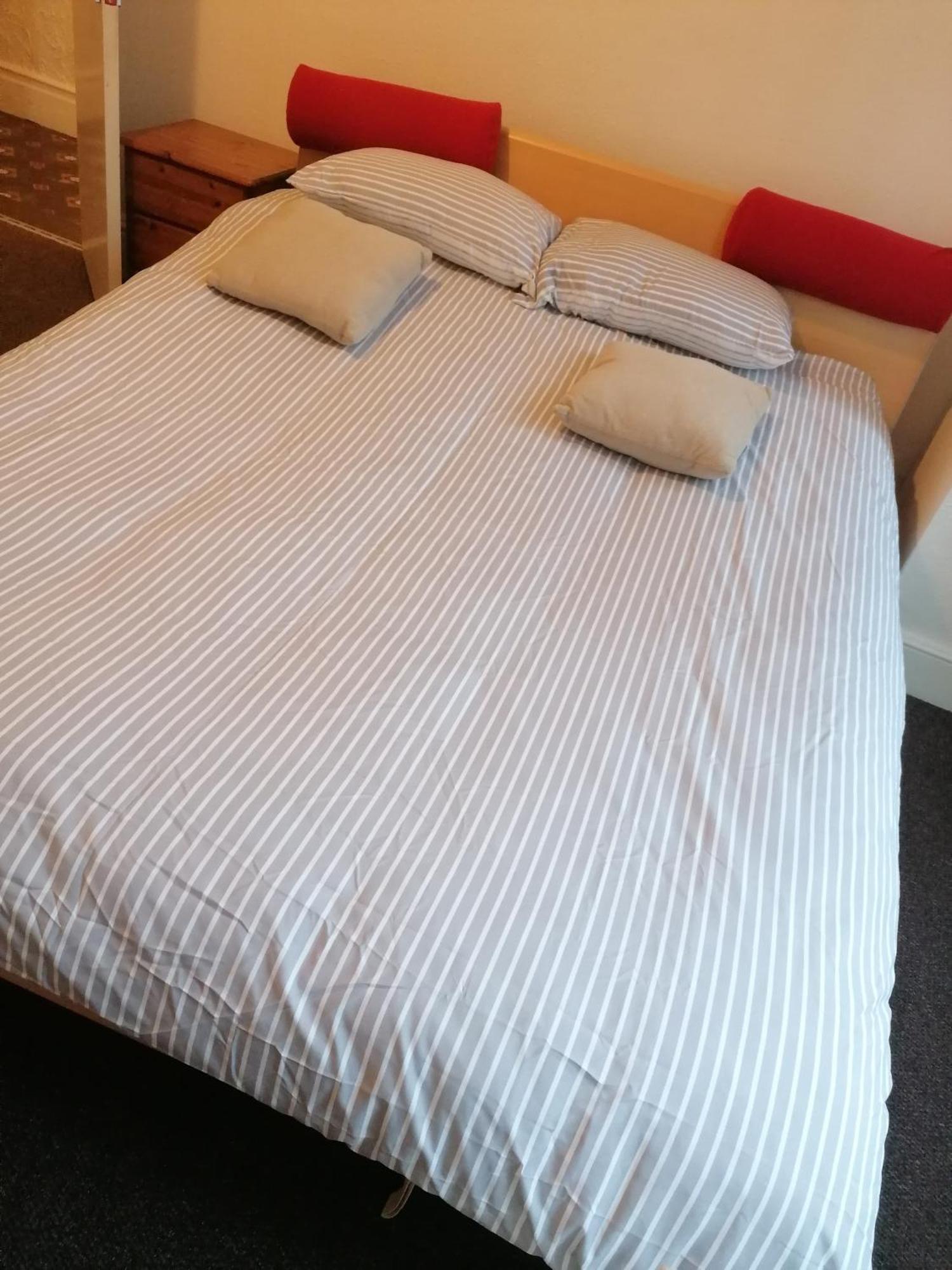 Hygis Home Of Relaxations Stoke-on-Trent ภายนอก รูปภาพ