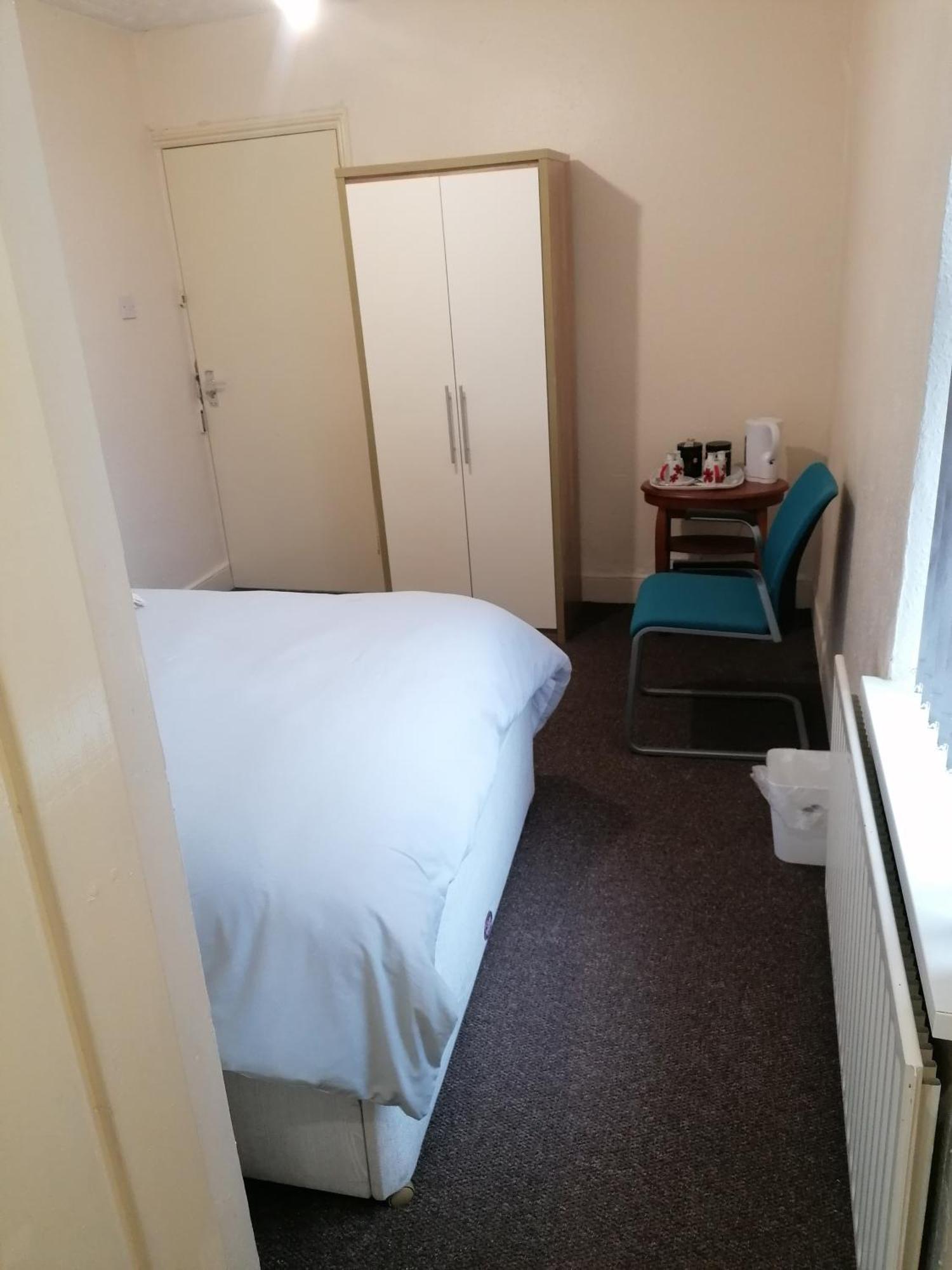 Hygis Home Of Relaxations Stoke-on-Trent ภายนอก รูปภาพ