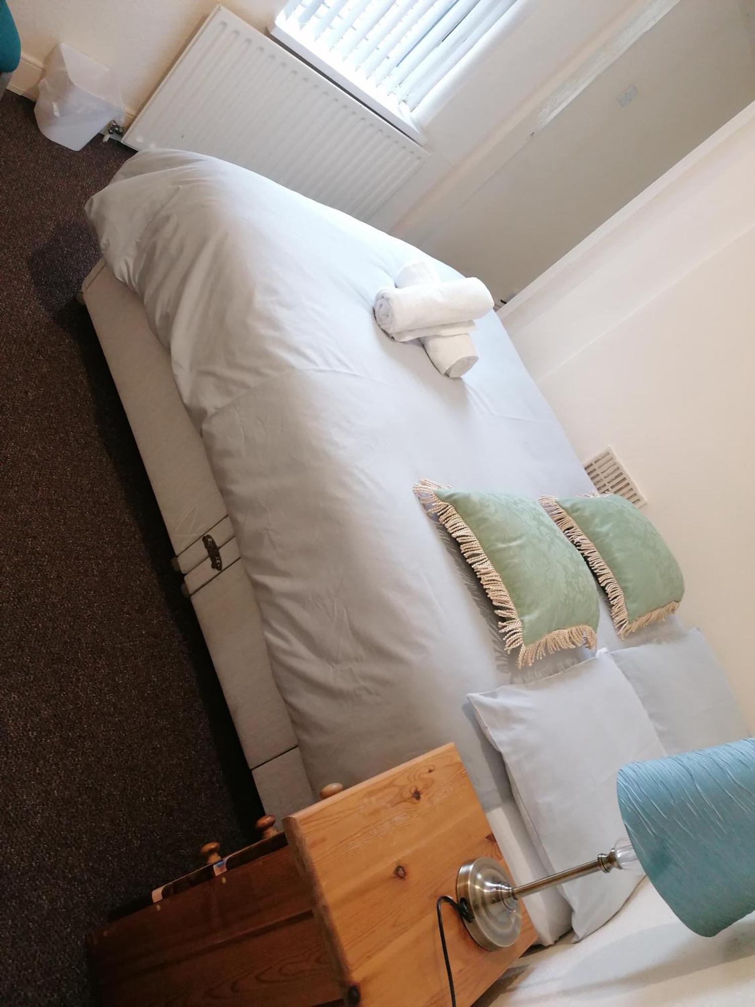 Hygis Home Of Relaxations Stoke-on-Trent ภายนอก รูปภาพ
